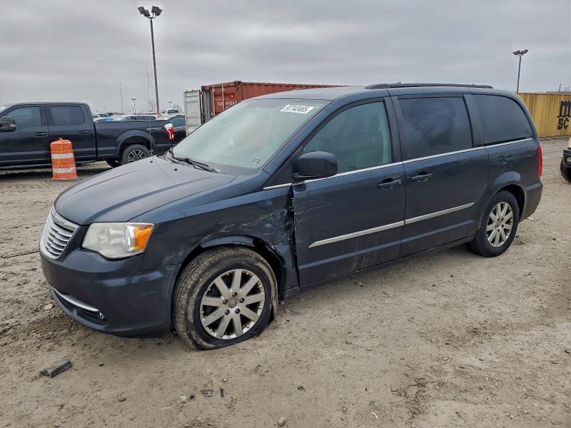 2014 CHRYSLER TOWN & COU — VIN 2C4RC1BG7ER435674