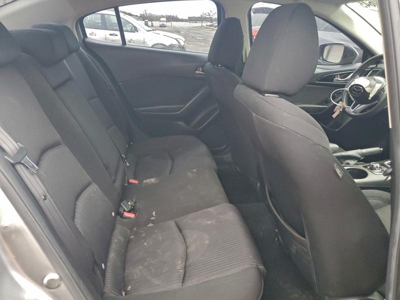 3MZBM1U79GM302823