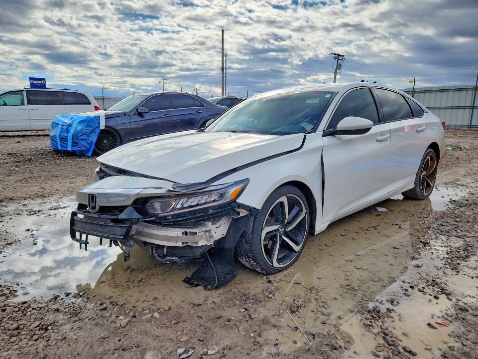 2018 HONDA ACCORD — VIN 1HGCV1F30JA021160