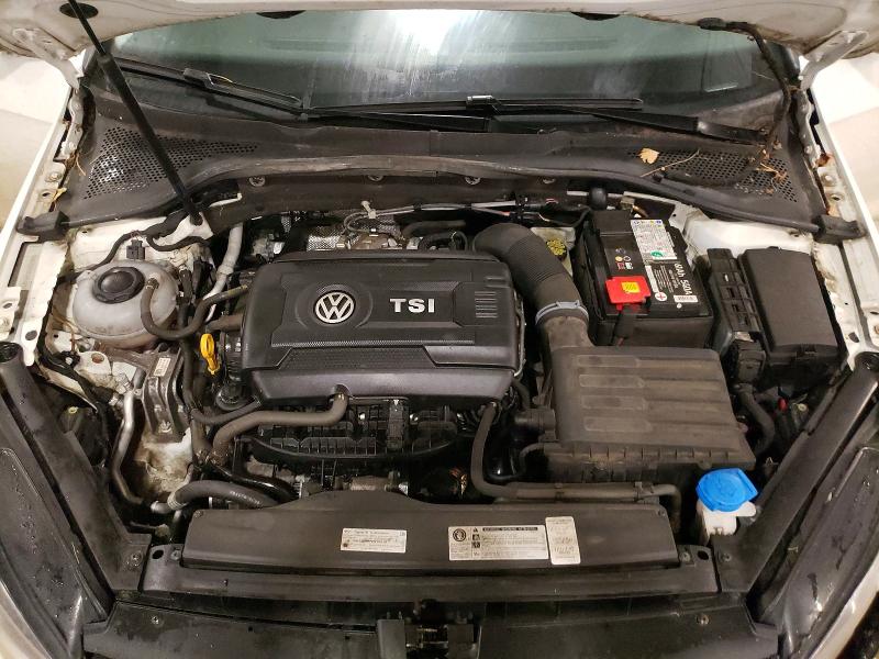 3VWD17AU1JM752679