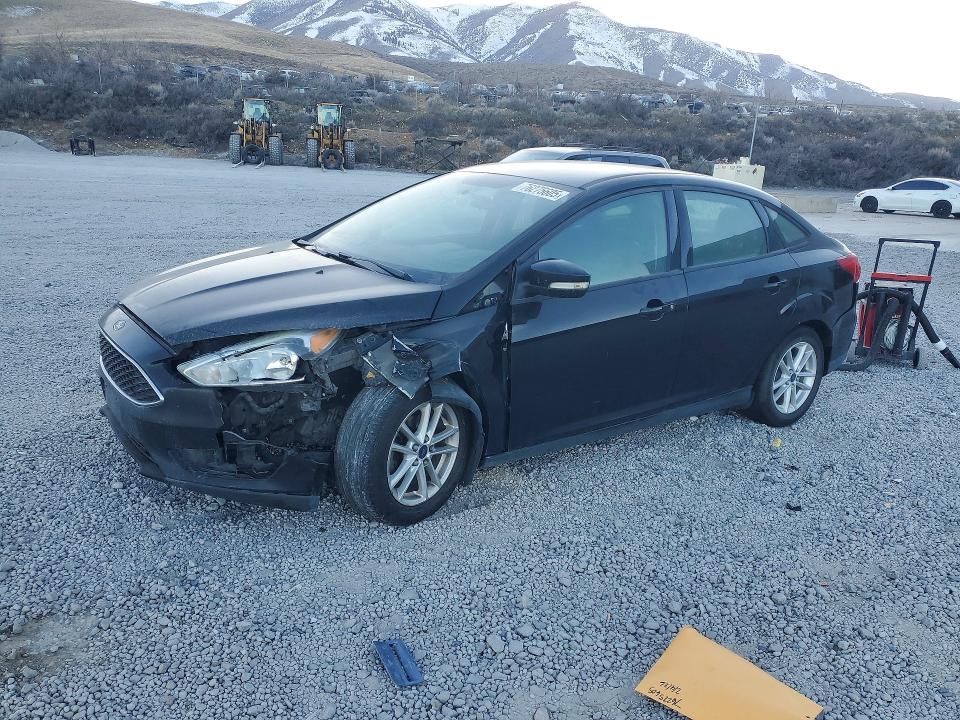 2016 FORD FOCUS SE — VIN 1FADP3F28GL245103