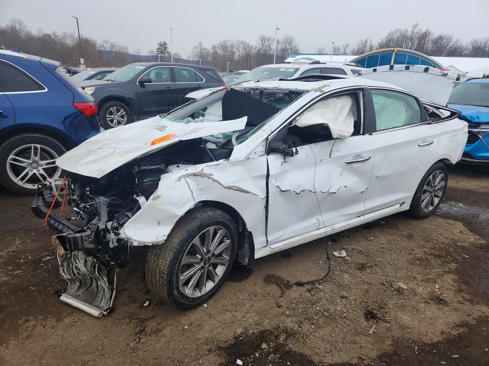 2017 HYUNDAI SONATA — VIN 5NPE34AF4HH549822