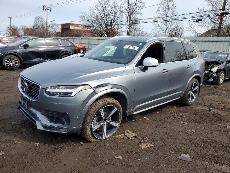2017 VOLVO XC90 — VIN YV4102XM0H1122515