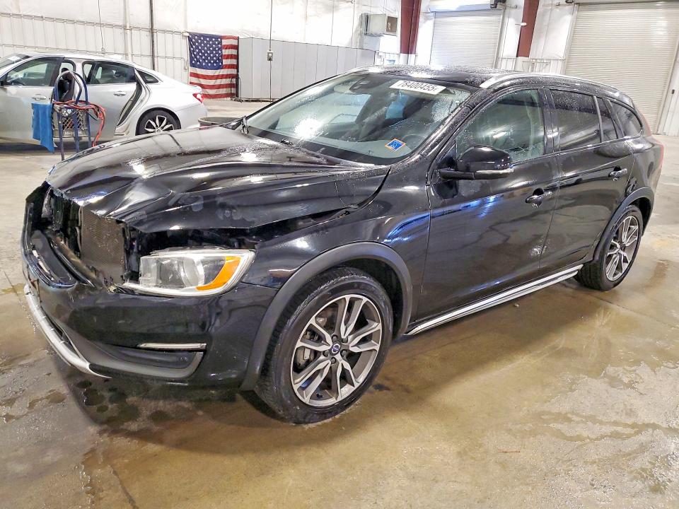 2016 VOLVO V60 CROSS COUNTRY — VIN YV4612HKXG1015857