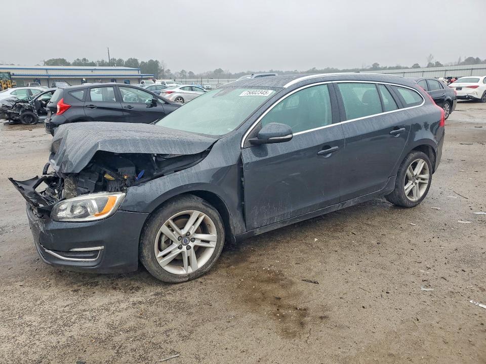 2015 VOLVO V60 — VIN YV140MEK9F1249980