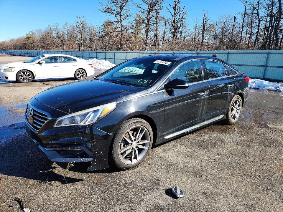 2015 HYUNDAI SONATA — VIN 5NPE34AB6FH066245