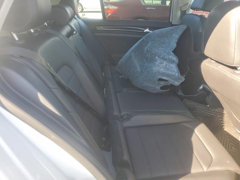 3VW217AUXFM093693
