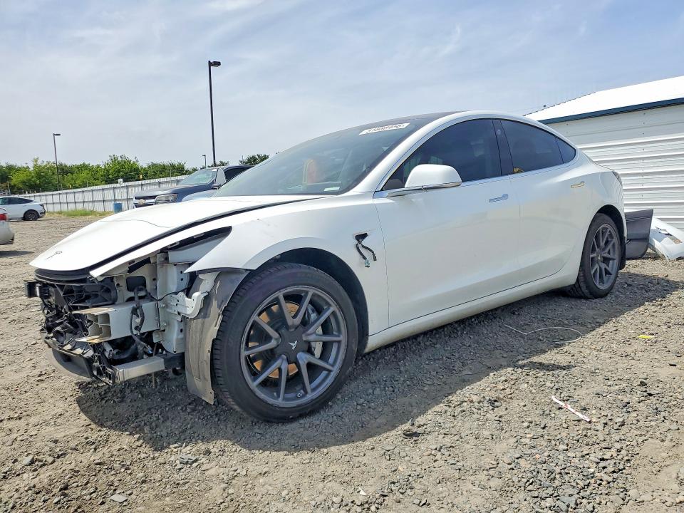 2018 TESLA MODEL 3 — VIN 5YJ3E1EA3JF005637