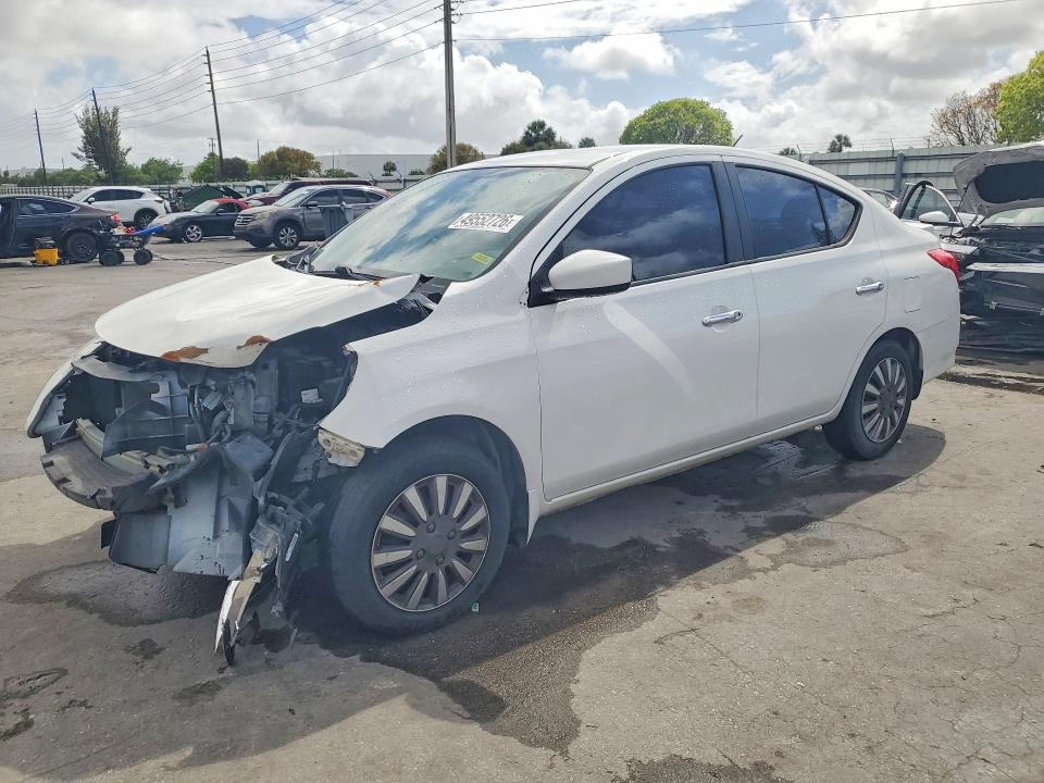 2016 NISSAN VERSA — VIN 3N1CN7AP6GL853506
