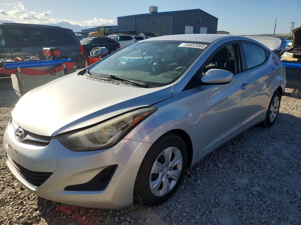 2016 HYUNDAI ELANTRA — VIN 5NPDH4AE7GH686840