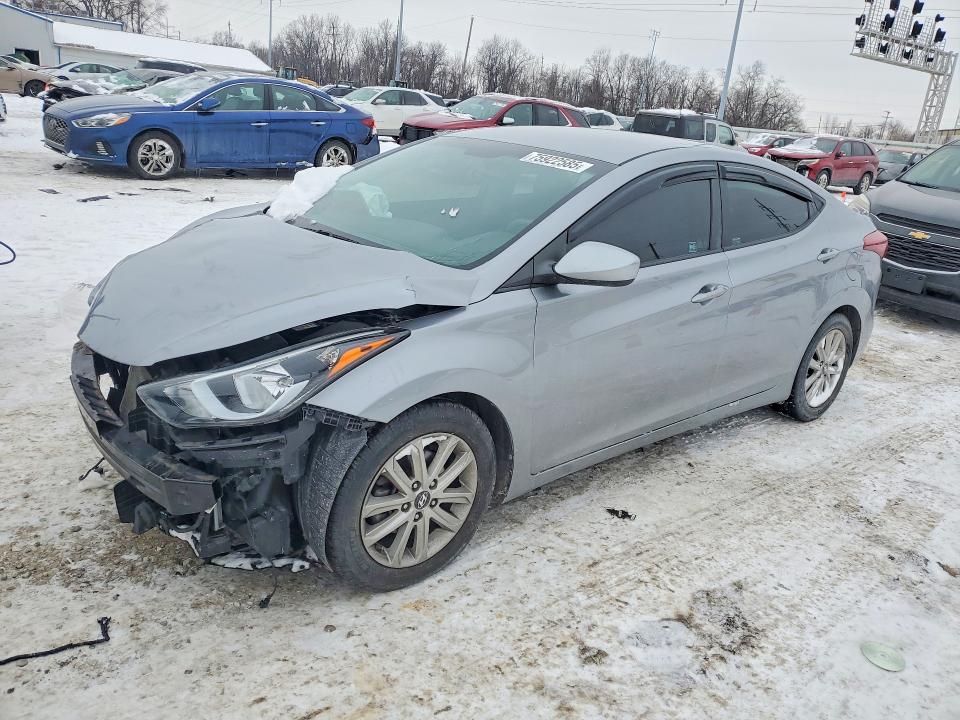2015 HYUNDAI ELANTRA SE — VIN 5NPDH4AE8FH594523
