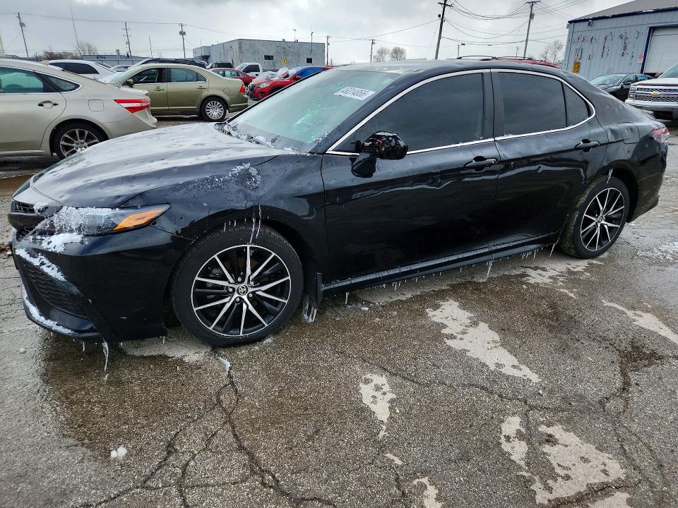 2021 TOYOTA CAMRY — VIN 4T1G11AK0MU550990