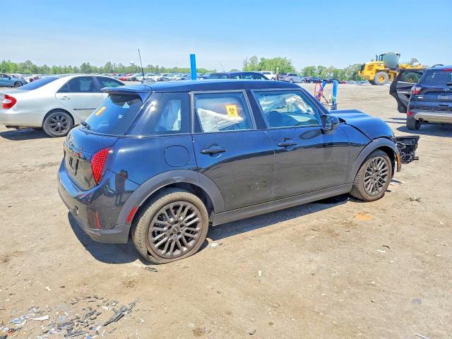 WMW53GD08T2X96938