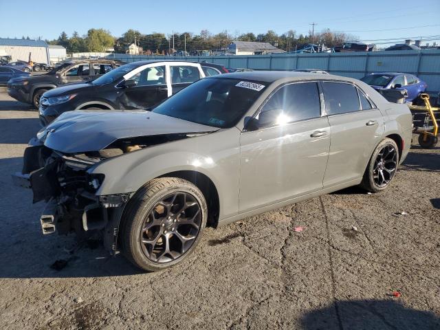 2019 CHRYSLER 300 S — VIN 2C3CCABG9KH625942