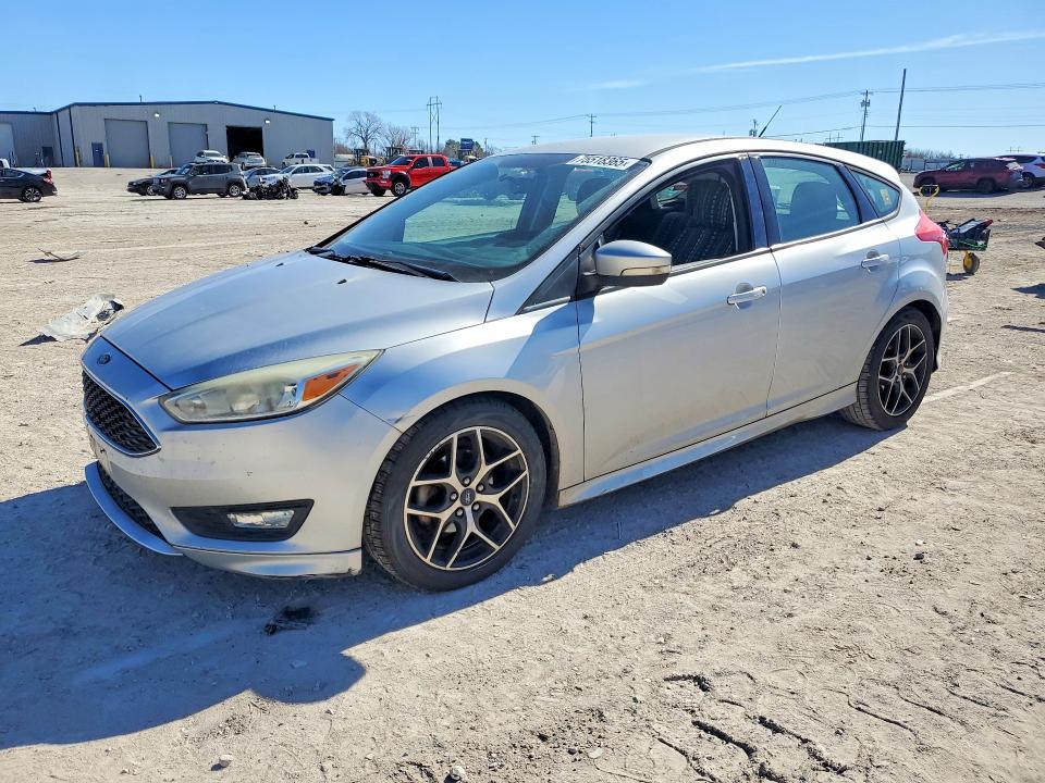 2016 FORD FOCUS SE — VIN 1FADP3K23GL287801