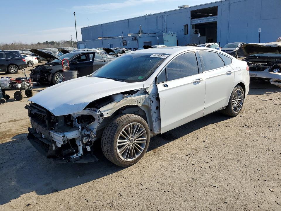 2016 FORD FUSION SE — VIN 3FA6P0HDXGR393678