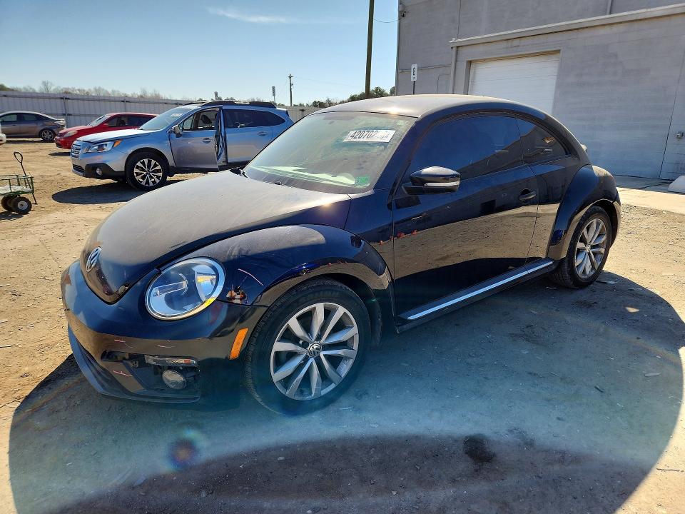 2017 VOLKSWAGEN BEETLE — VIN 3VWF17AT6HM630037