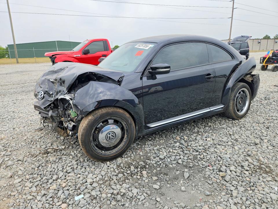 2018 VOLKSWAGEN BEETLE — VIN 3VWFD7AT1JM706003