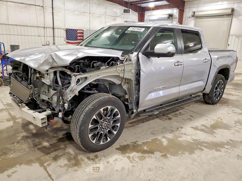 2024 TOYOTA TUNDRA — VIN 5TFJA5DB2RX155311