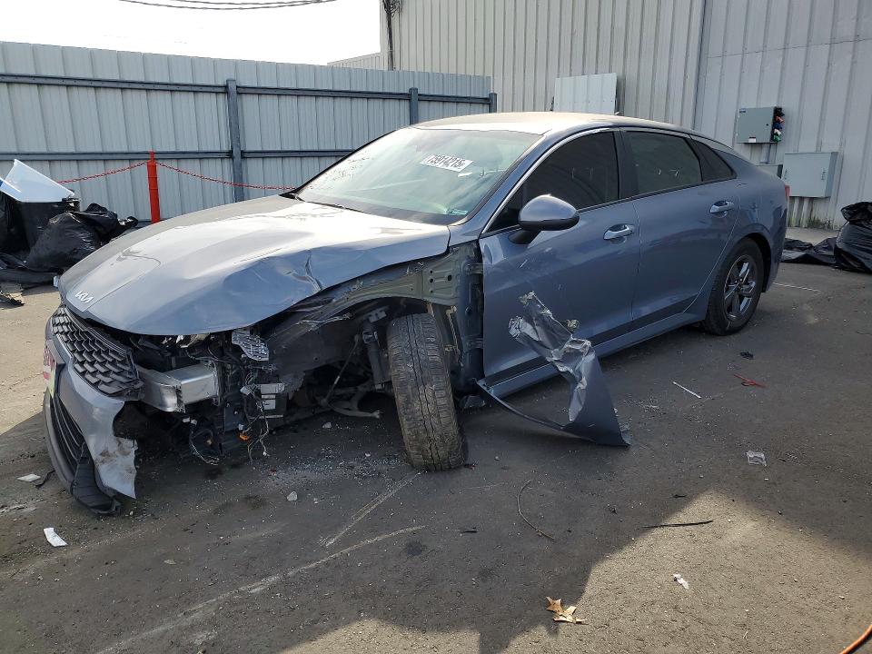 2022 KIA K5 — VIN 5XXG14J28NG138104