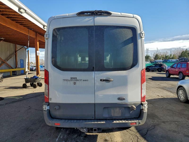 1FTYR2CM2JKB24263