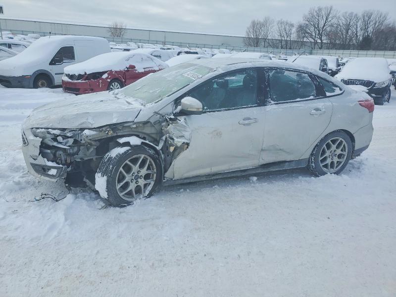 2015 FORD FOCUS SE — VIN 1FADP3F25FL356089