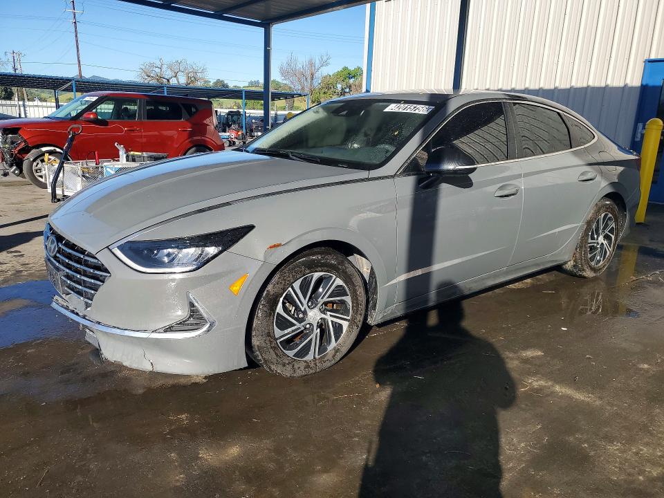 2021 HYUNDAI SONATA HYBRID — VIN KMHL24JJXMA017986
