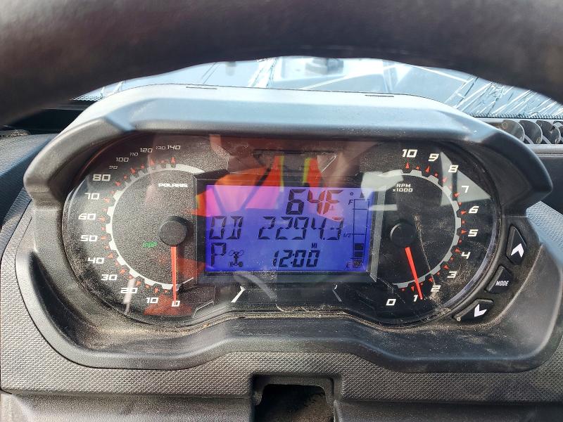 4XARSU995T8289691