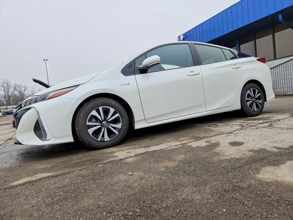 2017 TOYOTA PRIUS PRIME — VIN JTDKARFP7H3011585