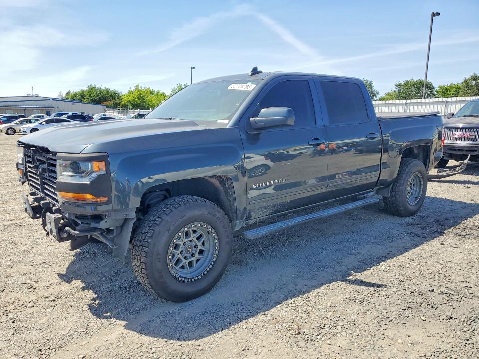 2018 CHEVROLET SILVERADO — VIN 3GCUCRER0JG362895