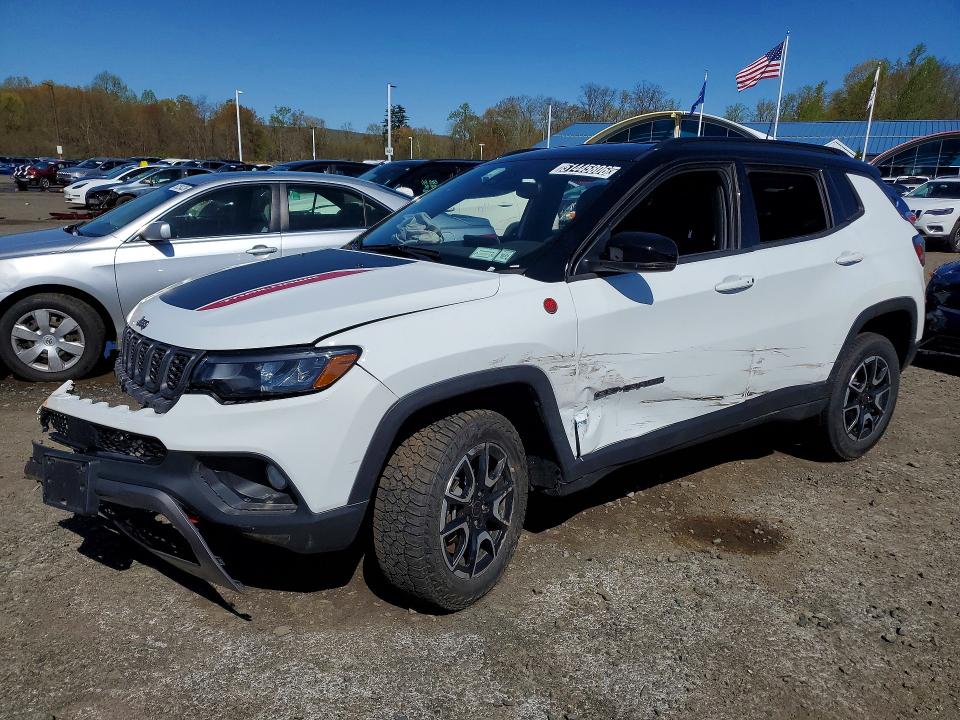 2025 JEEP COMPASS — VIN 3C4NJDDN1ST590215