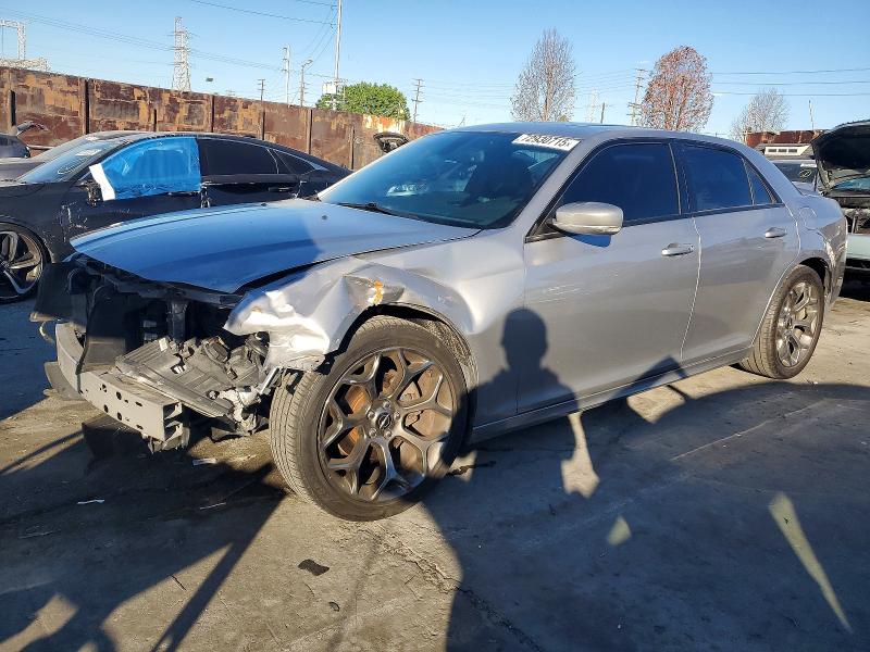 2018 CHRYSLER 300 S — VIN 2C3CCABG6JH240174