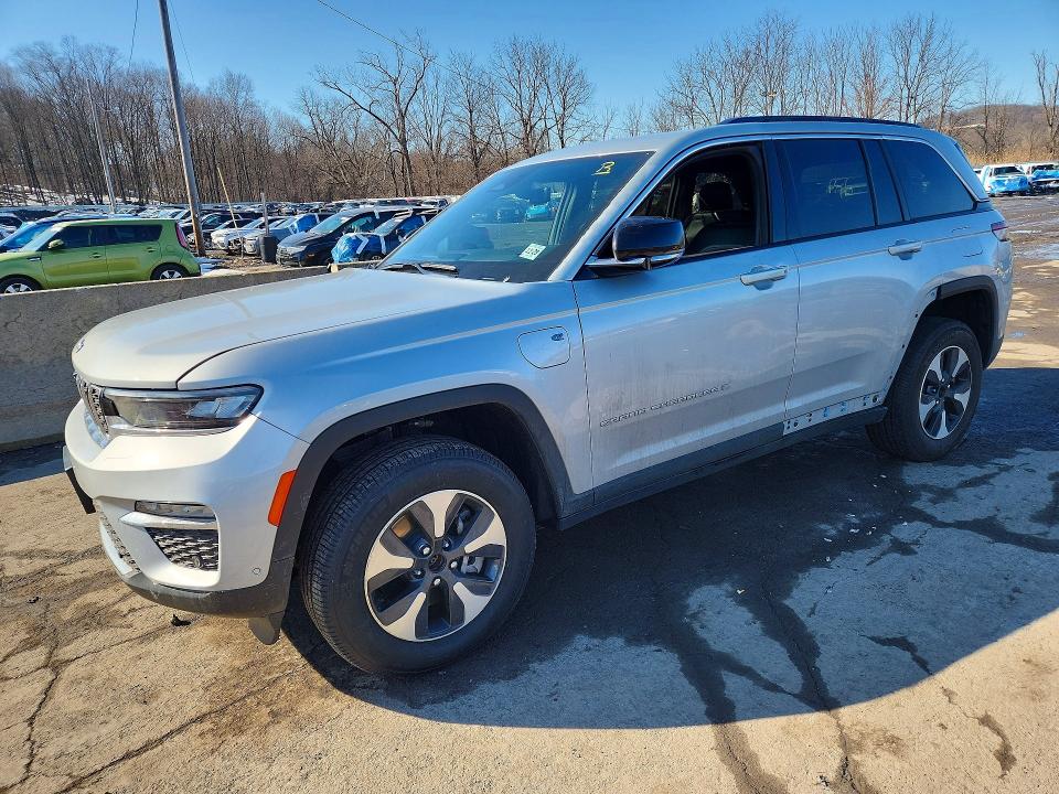 2024 JEEP GRAND CHEROKEE — VIN 1C4RJYB6XRC106276