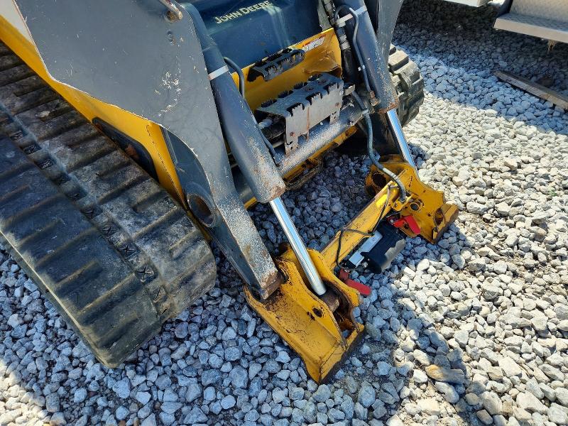 1T0333GMAKF350800