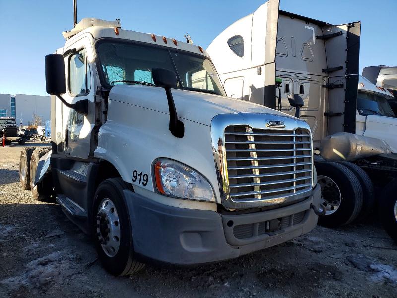 2016 FREIGHTLINER CASCADIA 1 — VIN 3AKJGEDV9GSHC5443