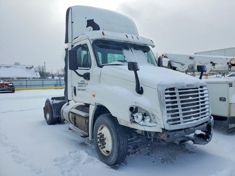 2016 FREIGHTLINER CASCADIA 1 — VIN 3AKBGDDV5GDHJ7959