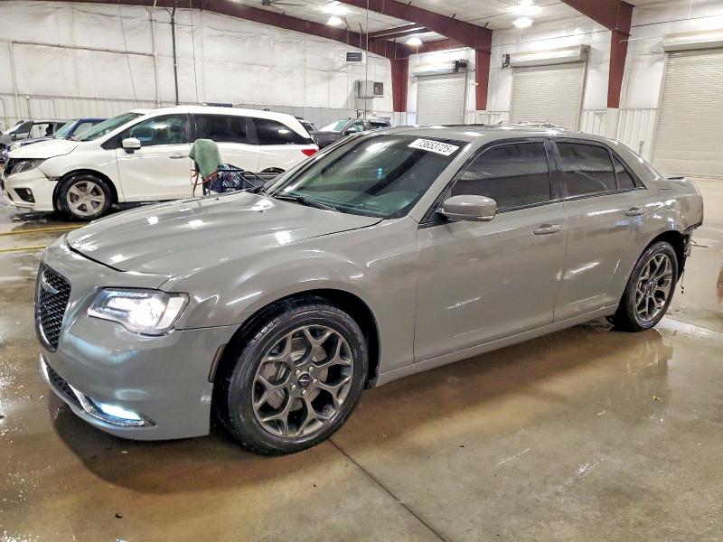 2018 CHRYSLER 300 S — VIN 2C3CCAGG7JH296696