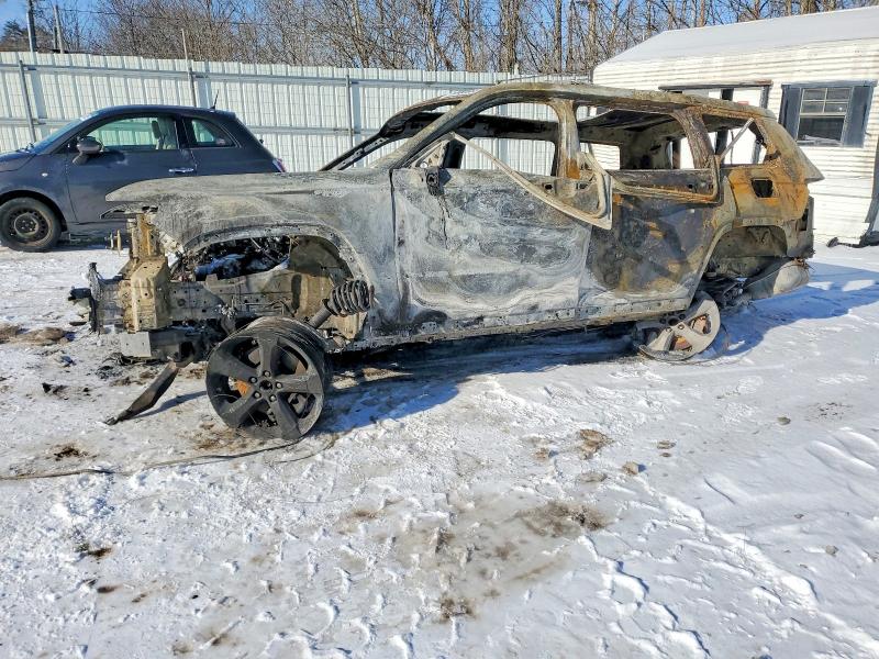2024 JEEP GRAND CHEROKEE — VIN 1C4RJKBG9R8936305