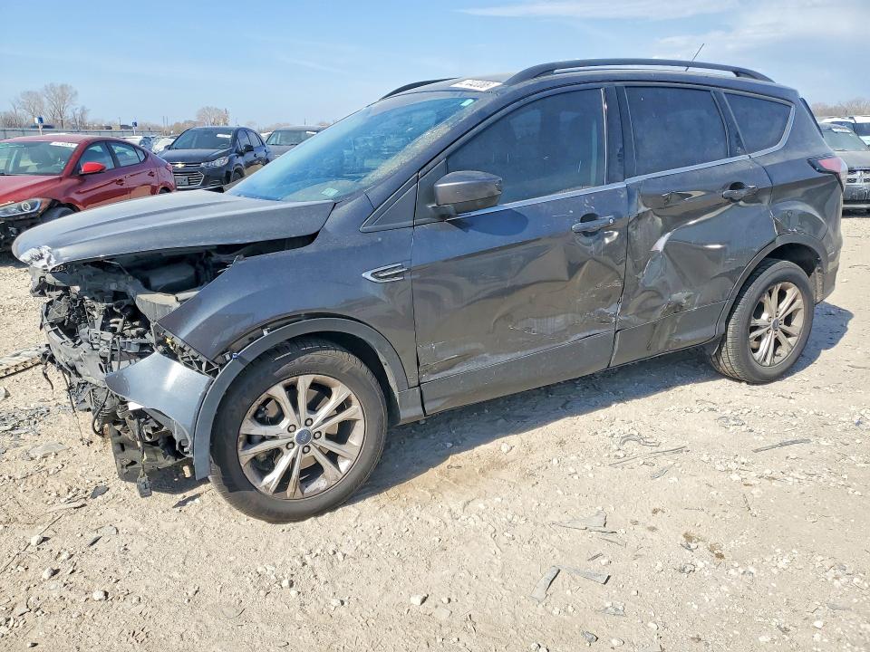 2017 FORD ESCAPE — VIN 1FMCU9G95HUD68071