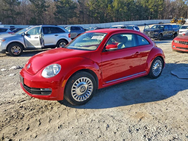 2016 VOLKSWAGEN BEETLE — VIN 3VWJ17AT7GM631688
