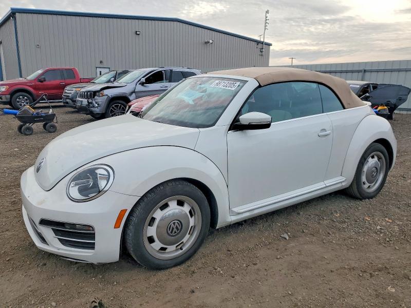 2018 VOLKSWAGEN BEETLE — VIN 3VW5DAAT0JM504472