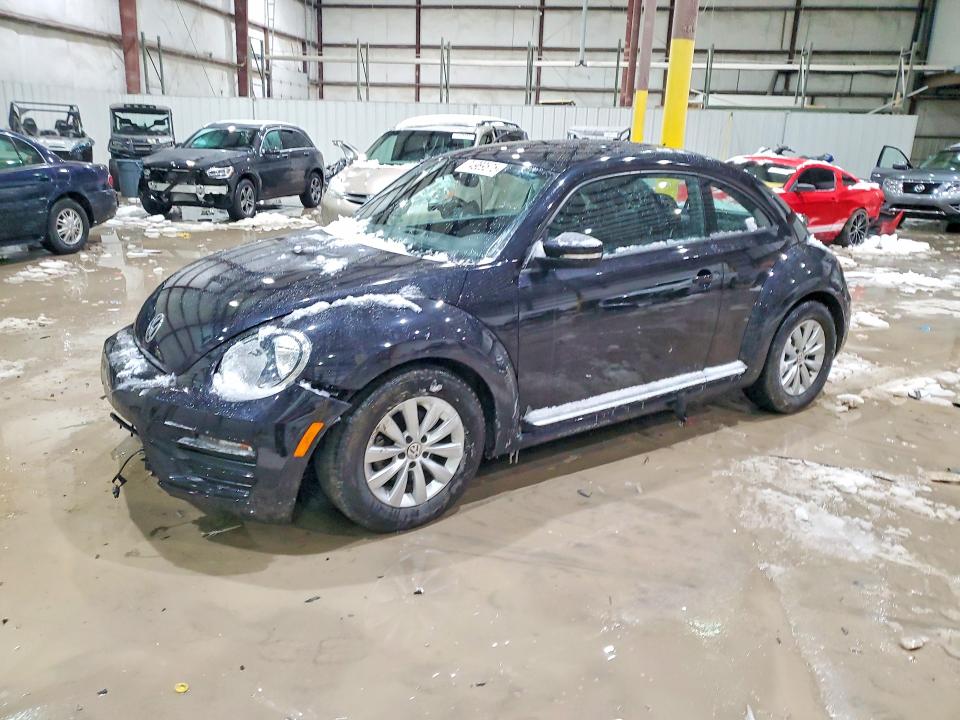 2019 VOLKSWAGEN BEETLE — VIN 3VWFD7AT7KM717122