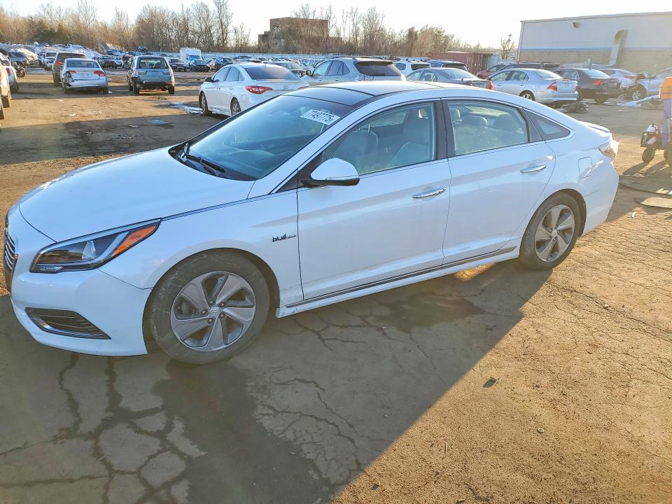 2016 HYUNDAI SONATA HYBRID — VIN KMHE34L10GA007894