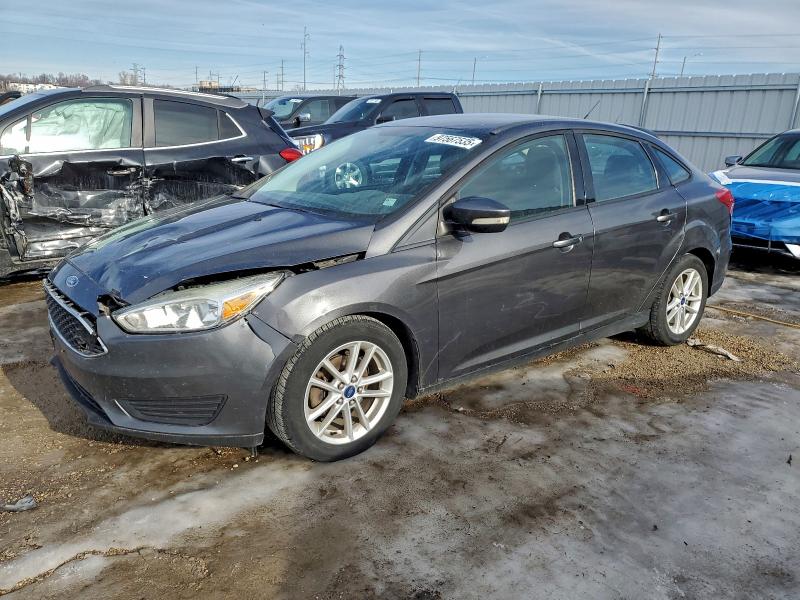 2015 FORD FOCUS SE — VIN 1FADP3F21FL256023