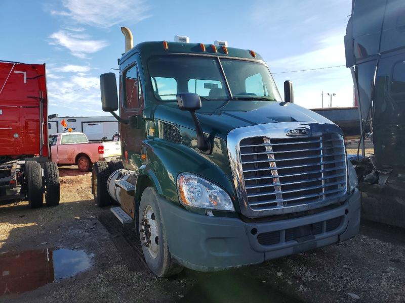 2015 FREIGHTLINER CASCADIA — VIN 3AKBGADV4FSGB4584