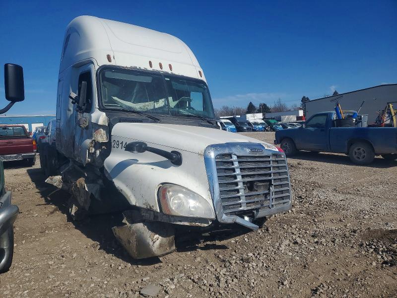 2015 FREIGHTLINER CASCADIA — VIN 3AKJGLD53FSFZ2914