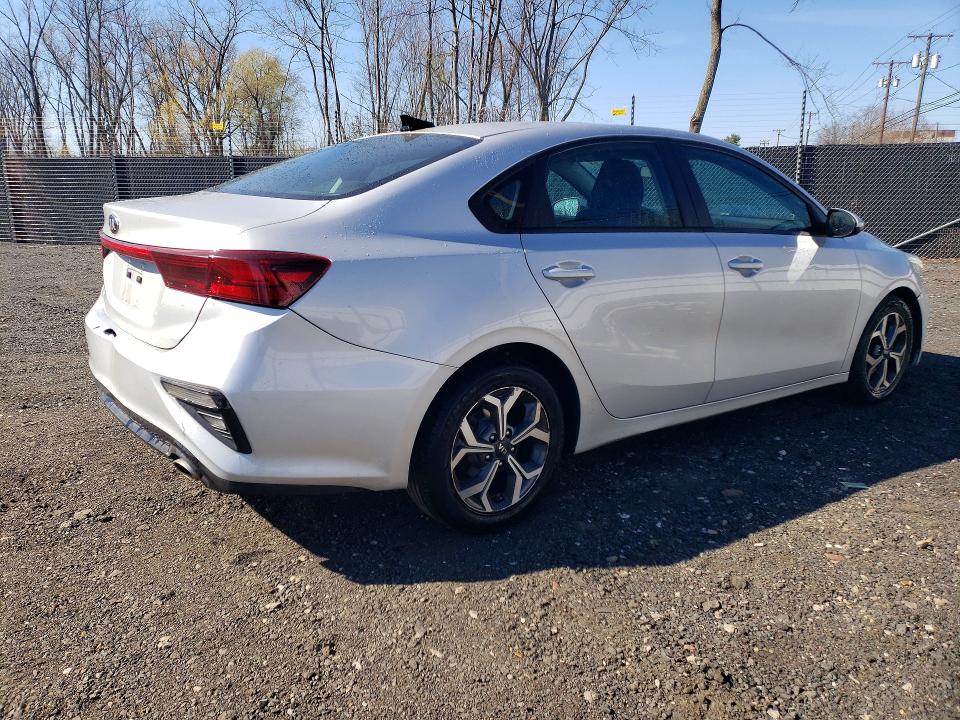 3KPF24AD4ME315751