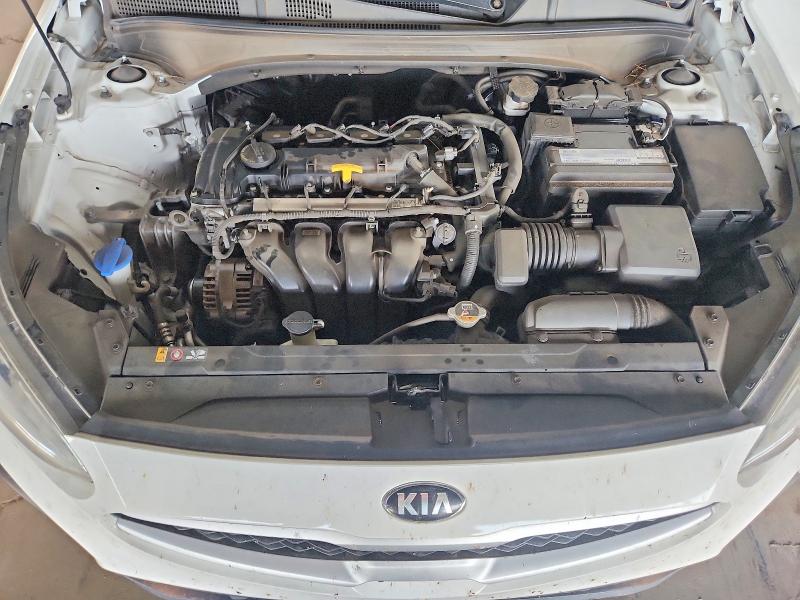3KPF24AD5KE099826