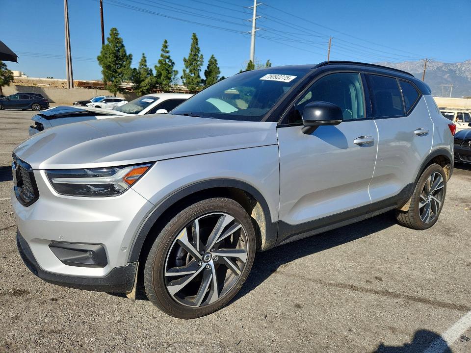 2019 VOLVO XC40 — VIN YV4162UM2K2110113