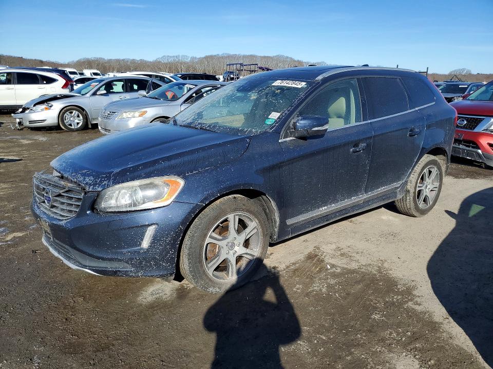 2015 VOLVO XC60 — VIN YV4902RM7F2728353